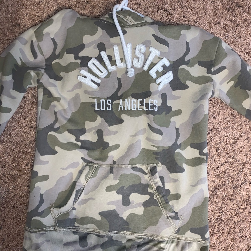 Hollister camo hoodie